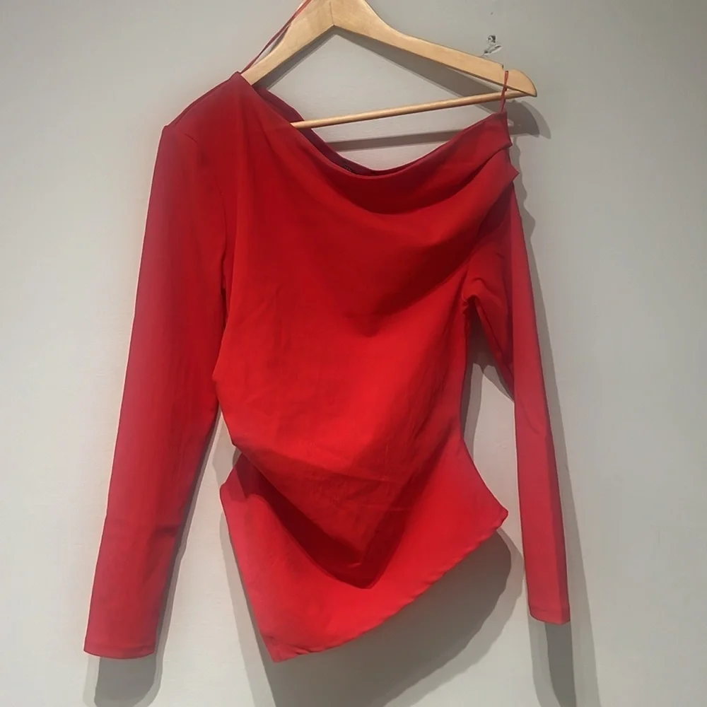 Red Off the Shoulder Top - Picture 5 of 7